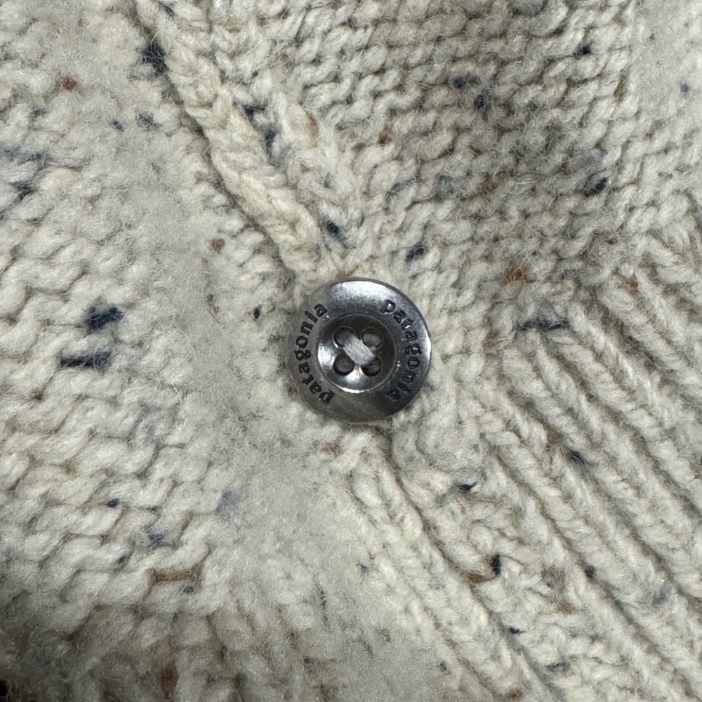 Patagonia Cream and Gray Kids Sweater - Picture 3 of 5